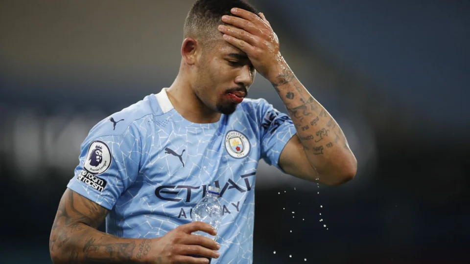 Jogador Gabriel Jesus testa positivo para o novo coronavírus