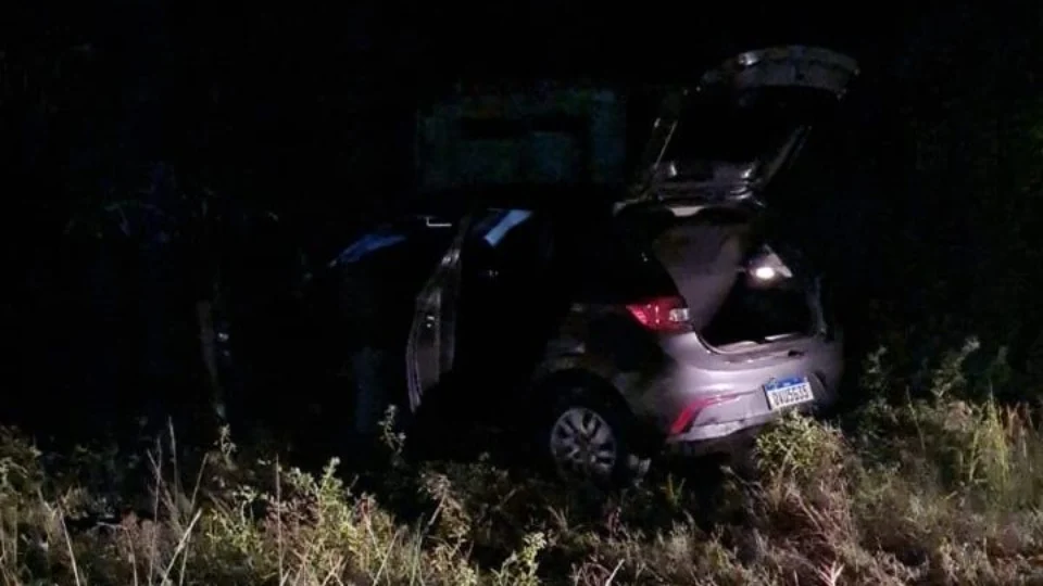 Veículo roubado é encontrado na zona Leste por Policiais Militares; Veja.