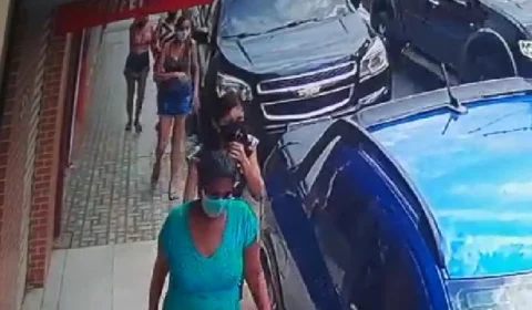 Quadrilha de mulheres são flagradas roubando comércio em Manaus. VEJA VIDEO.