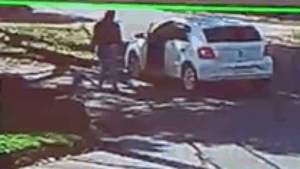 VÍDEO | Mulher entra em luta corporal com assaltante