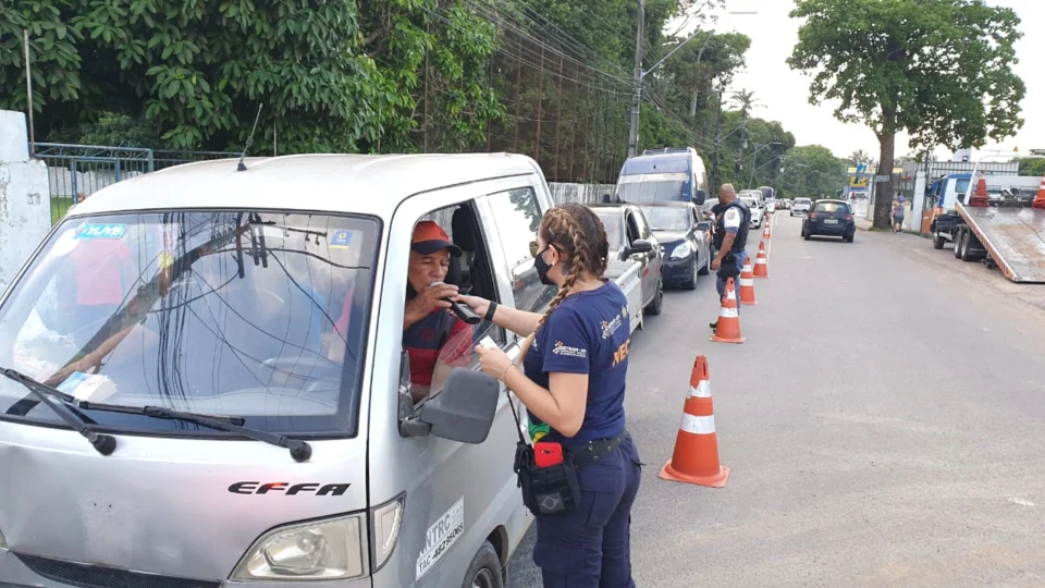 Operação: Detran-AM flagra 33 motoristas alcoolizados no final de semana