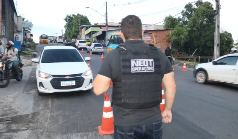 Três homens são multados por dirigir “Amarelinho” sem CNH, na zona Norte