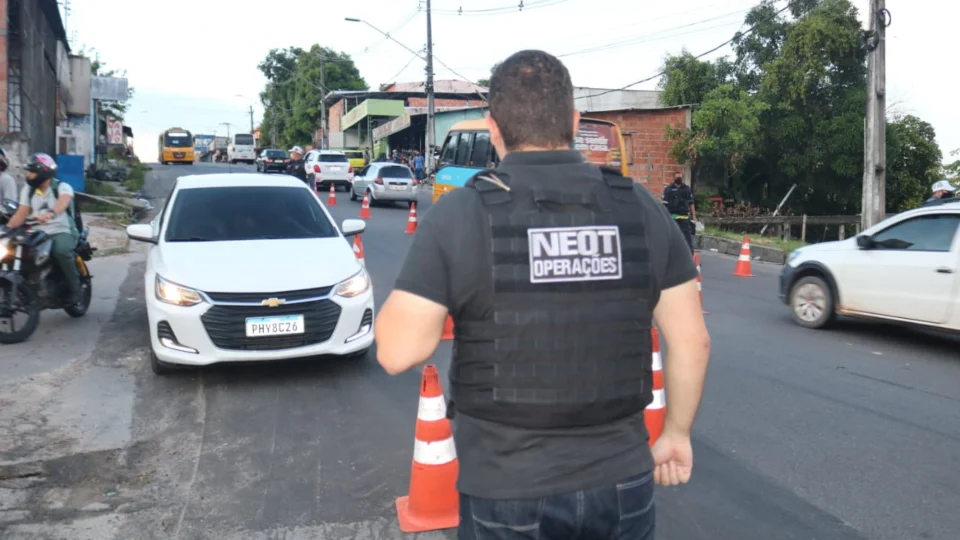 Três homens são multados por dirigir “Amarelinho” sem CNH, na zona Norte