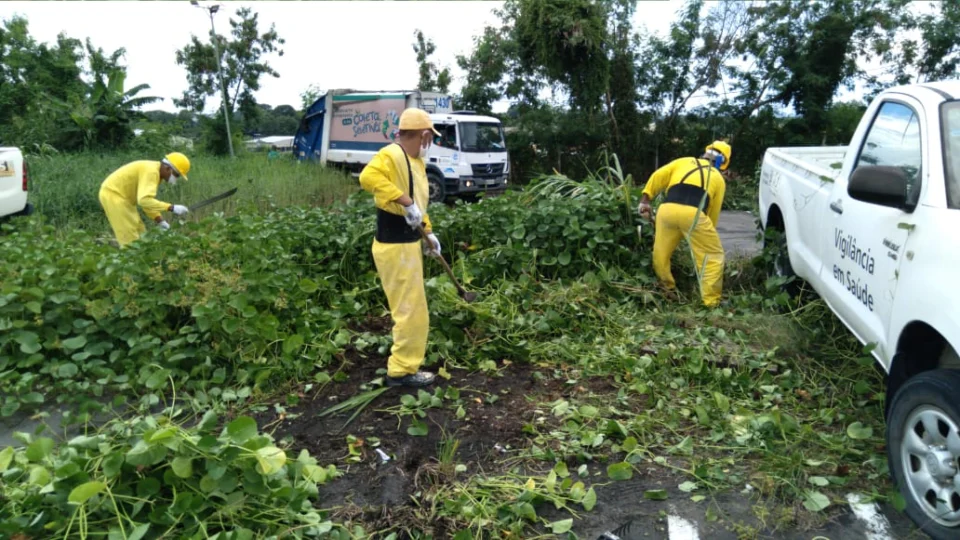 Apenados cumprem serviços externos no prédio da Fundação de Vigilância em Saúde do Amazonas