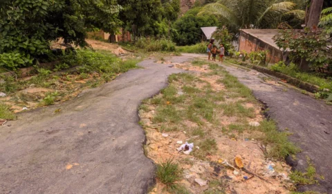 Idosos cadeirantes são prejudicados por falta de infraestrutura na comunidade Santa Inês