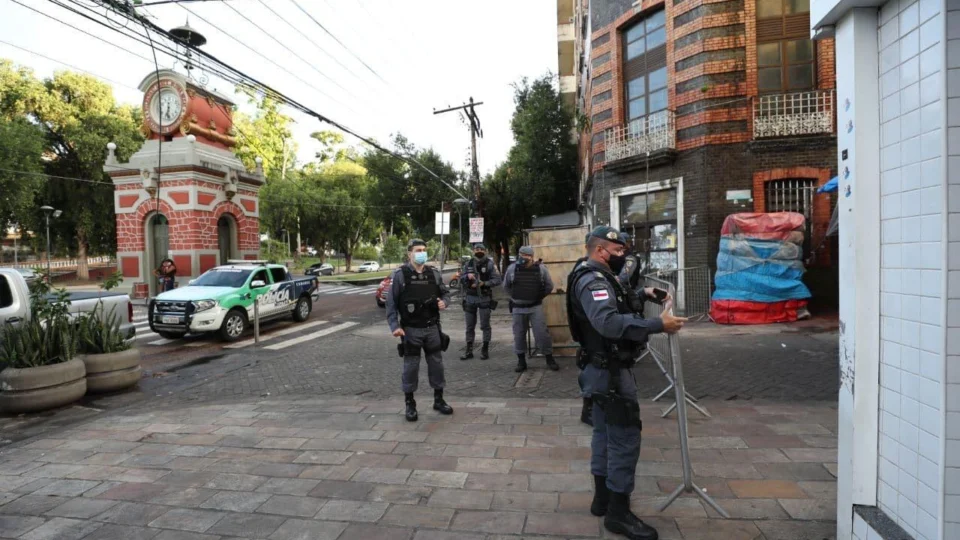 Governo do Amazonas fiscaliza cumprimento das medidas de restrição à Covid-19 durante ações da ‘Operação pela Vida’