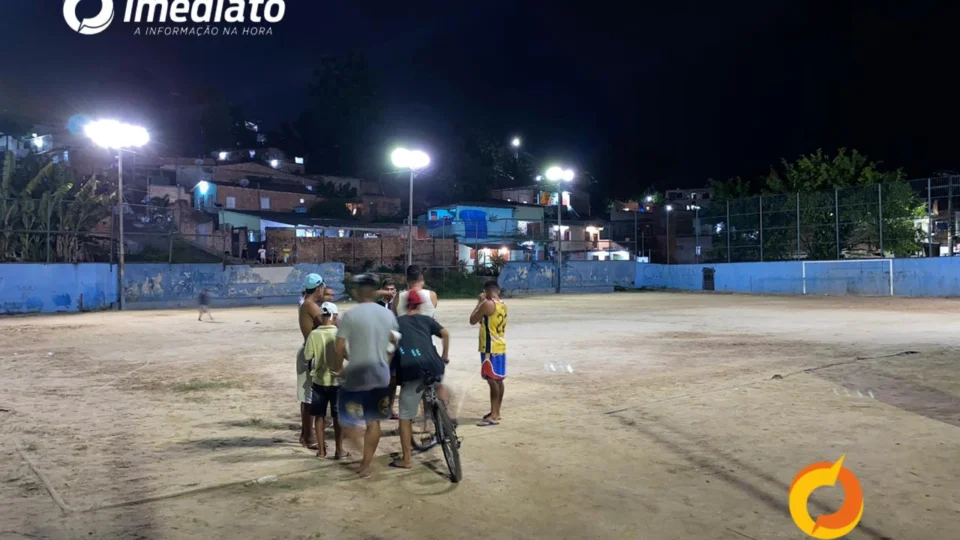Durante partida de futebol, dupla é baleada no bairro Cidade de Deus