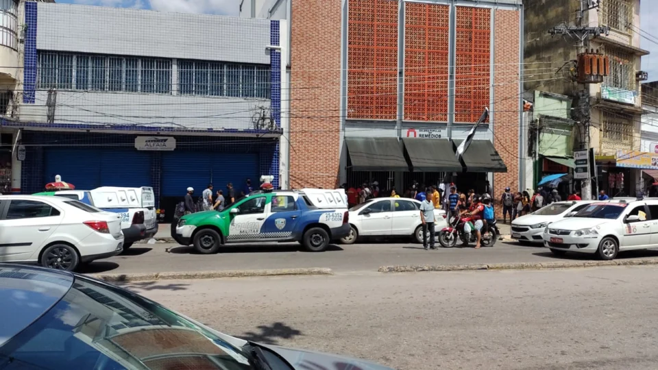 Homem é executado com vários tiros no bairro Centro de Manaus