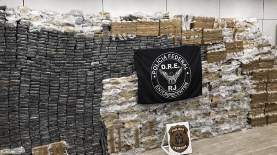 Operação da PF apreende 2,5 toneladas de cocaína no Rio de Janeiro. Saiba mais!