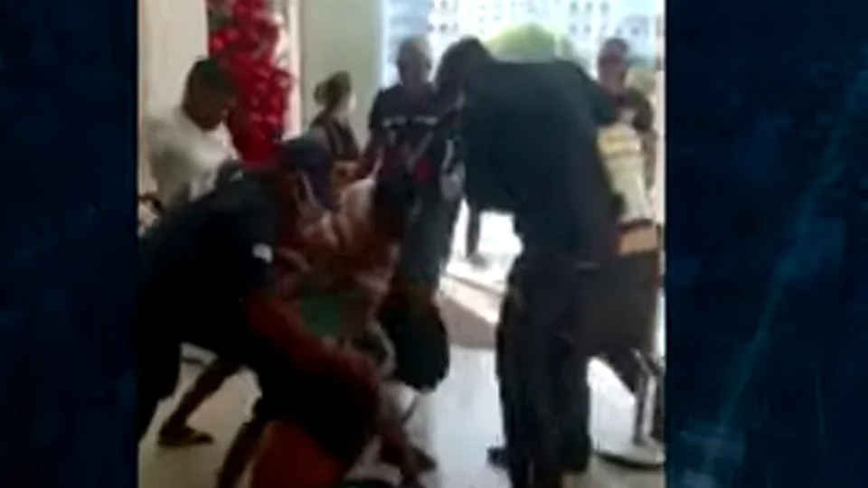 Agressão: Homem agride mulher e é espancado por populares