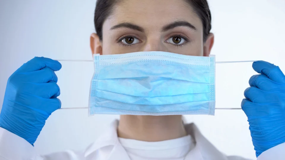 Covid-19 : boletim registra novos 879 casos da doença no Amazonas