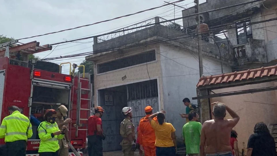 URGENTE| Incêndio em residência no Centro de Manaus. VEJA VIDEO.