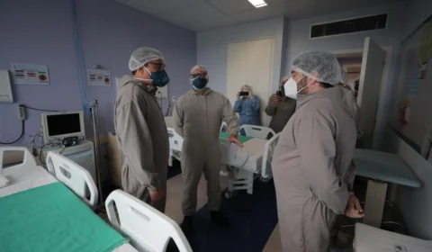 Em 4 dias, Governo reforça a capacidade de atendimento com mais de 70 leitos para hospitais da rede pública