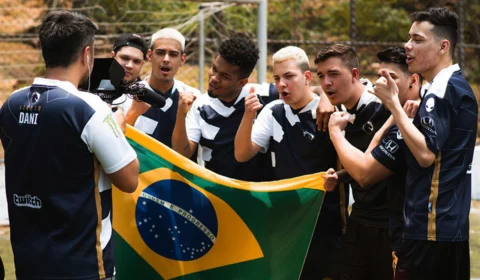 Times brasileiros seguem na elite mundial do Free Fire