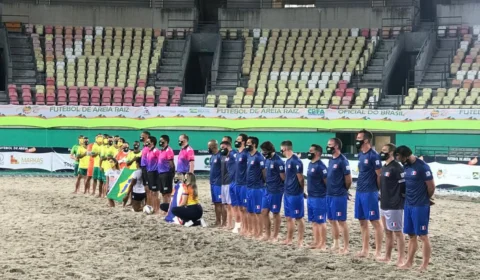 Brasil vence França por 5 a 3 no Mundial de Futebol de Areia Raiz