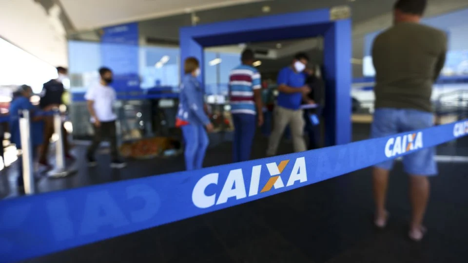 Caixa paga abono salarial a mais de 1 milhão de trabalhadores na segunda-feira