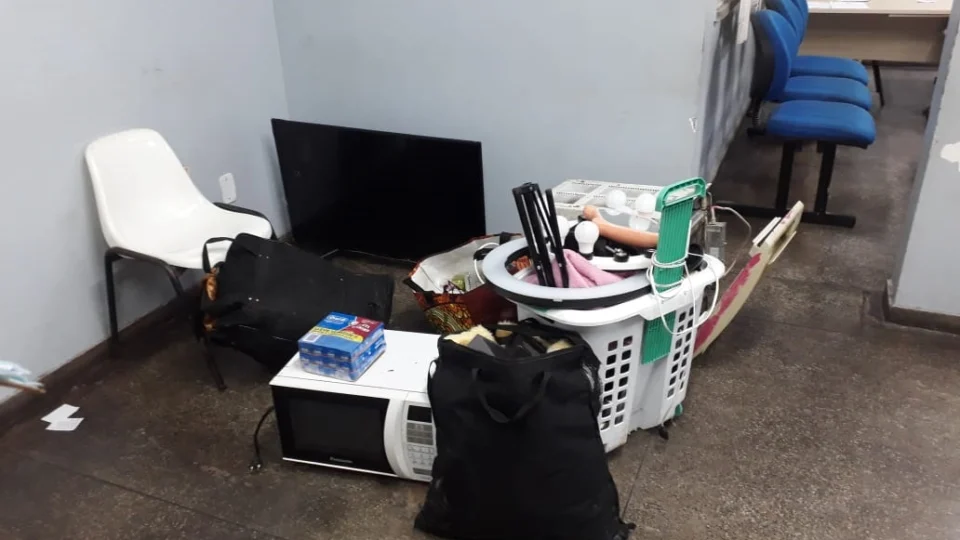 Assaltantes furtam aparelhos domésticos e acabam presos no Cidade Nova