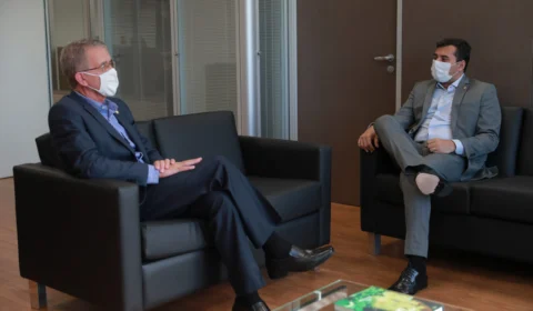 Em Brasília, governador solicita a abertura de mais leitos no Hospital Getúlio Vargas para pacientes com Covid-19