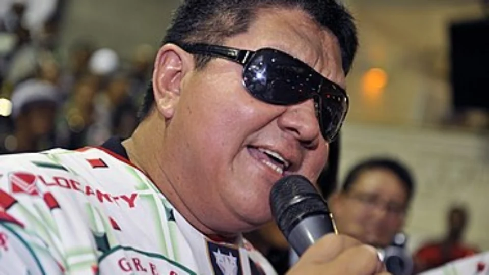 Cantor David Assayag é transferido para UTI por motivos de segurança; Veja detalhes.