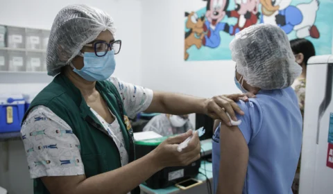 Amazonas já aplicou 31.604 doses de vacina contra Covid-19 até esta sexta-feira (29/01)