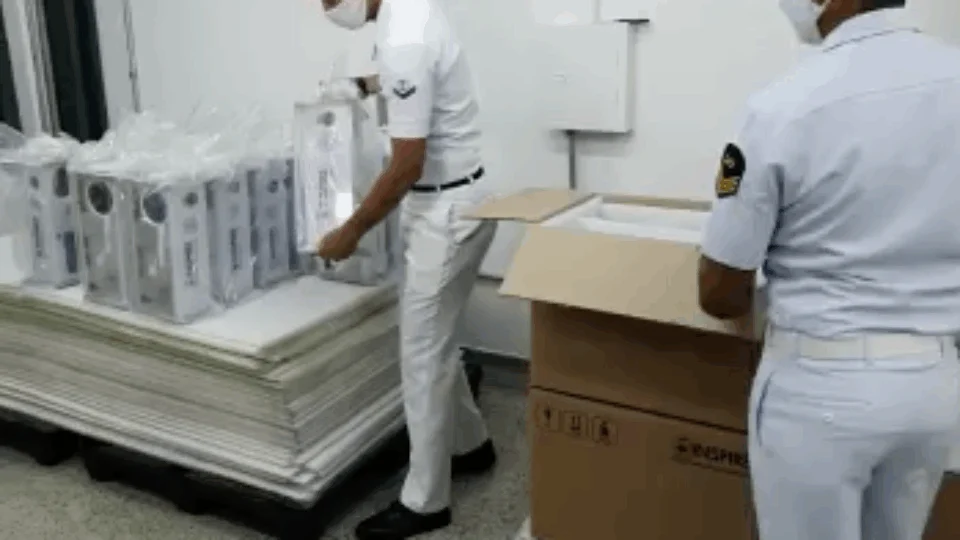 VEJA VÍDEO – Marinha envia equipamentos de suporte respiratório emergencial do tipo Inspire para Manaus