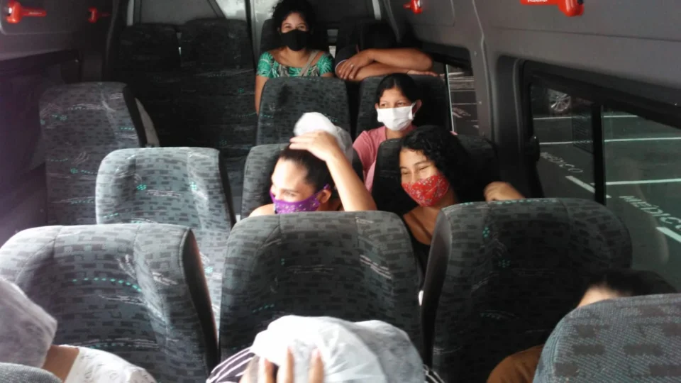 SES-AM faz transferência de mulheres para reorganizar rede de assistência materna no Amazonas