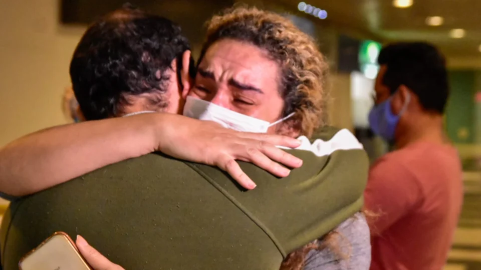 23 pacientes recuperados da Covid-19 retornam a Manaus; “Gratidão”