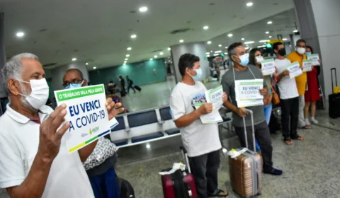 Recuperados da Covid-19, mais 15 pacientes retornam a Manaus