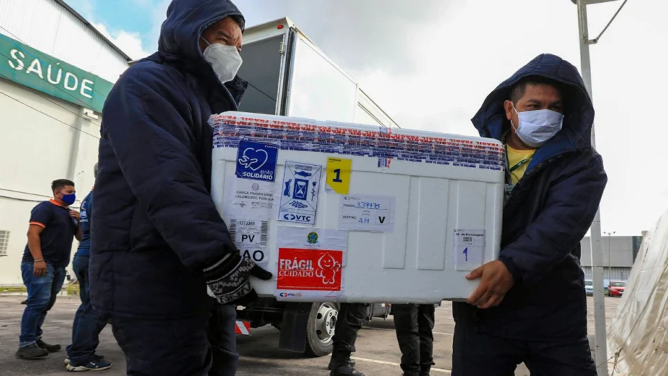 Segunda remessa da Coronavc será para vacinação de 15,1 mil idosos de 70 a 74 anos e mais de 6 mil trabalhadores da saúde