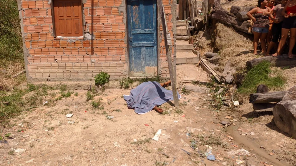 Três homens são executados em casa na Zona Leste
