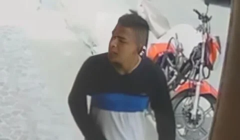 Homem reage a assalto e leva tiro; Veja os vídeos do momento do crime.