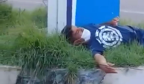 Homem infectado com a Covid-19 é pego agonizando próximo ao hospital Platão Araújo ; Veja o vídeo.