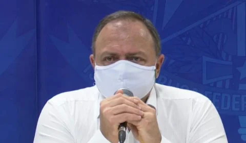 Ninguém receberá a vacina antes de Manaus,” diz Ministro da Saúde Eduardo Pazuello