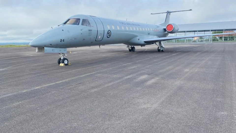 Primeira aeronave com pacientes de Covid-19 já saiu de Manaus com destino à Teresina