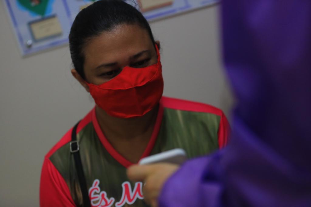 Familiares fazem ‘visita virtual’ a pacientes internados com Covid-19 no Hospital 28 de Agosto