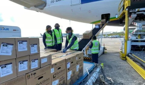 Amazonas recebe 200 concentradores de oxigênio enviados de Pernambuco; “Apoio importante”