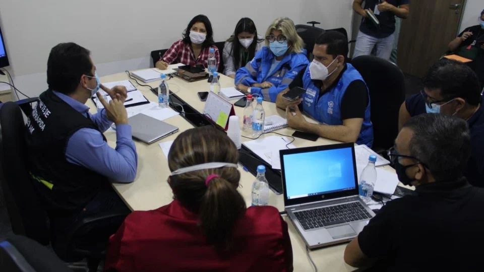 Governo do AM começa a executar plano de distribuição das vacinas contra Covid-19