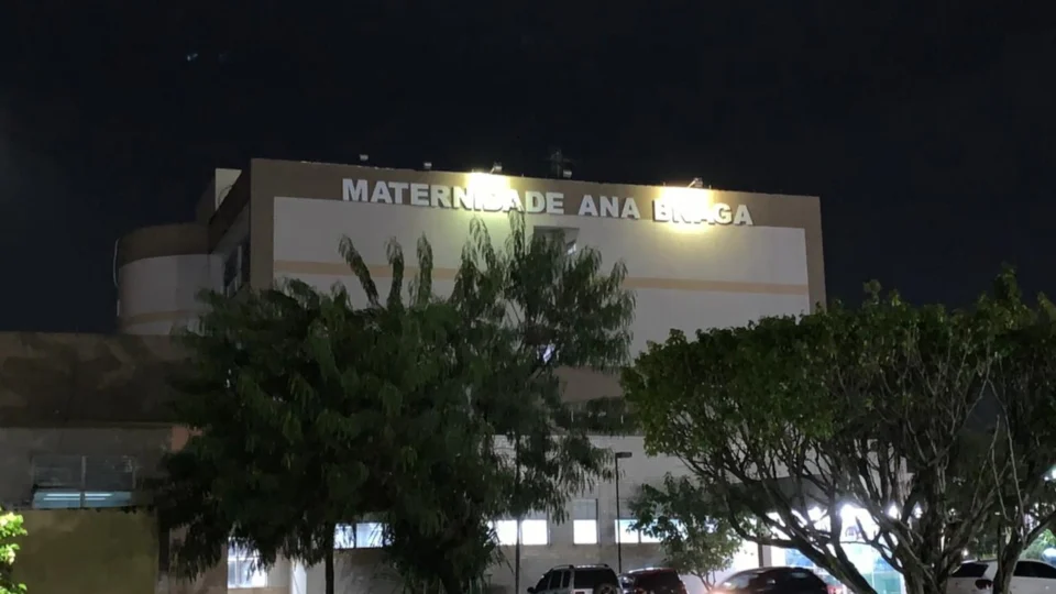 Enfermeiros denunciam desvio de vacinas contra a Covid-19 na Maternidade Ana Braga