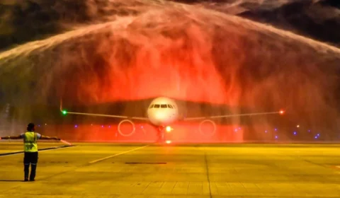 Chega em Manaus 132,5 mil doses da vacina da AstraZeneca; Veja vídeo!