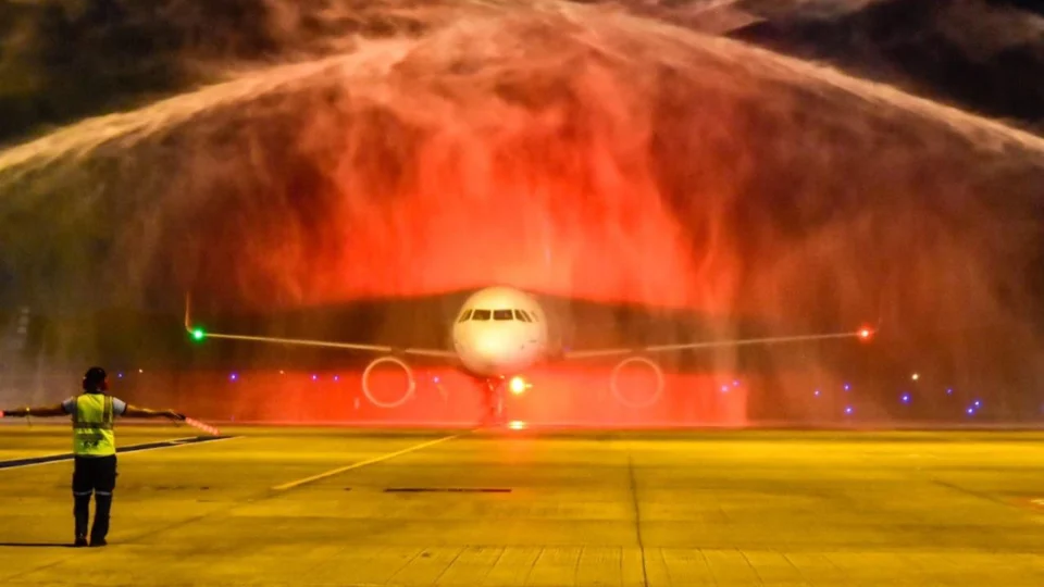 Chega em Manaus 132,5 mil doses da vacina da AstraZeneca; Veja vídeo!