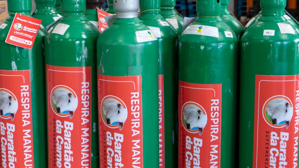 Baratão da Carne doa cilindros de oxigênio; Veja!