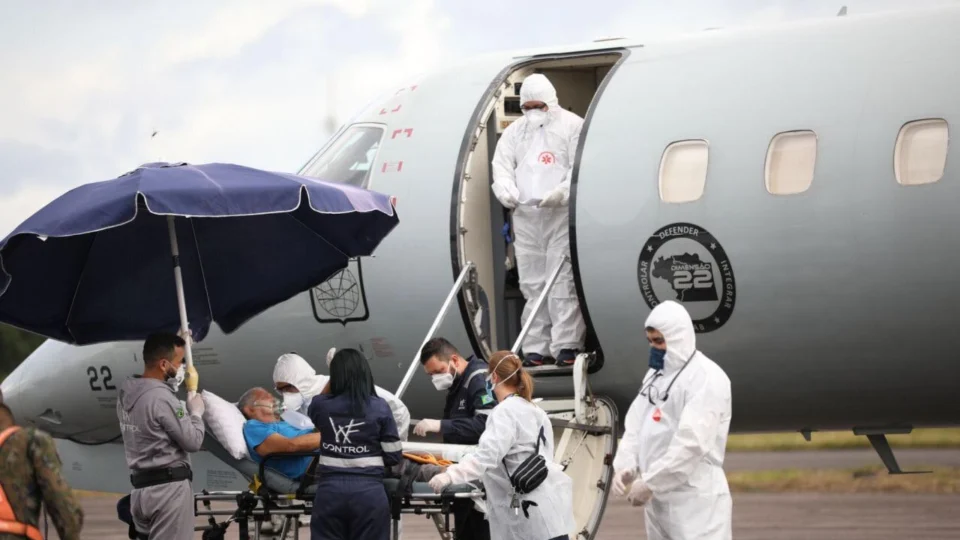 18 pacientes com Covid-19 são transferidos para Minas Gerais; ” Melhor a ser feito”