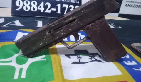 Homem é preso com arma caseira, drogas e moto roubada no Jorge Teixeira;Veja vídeo