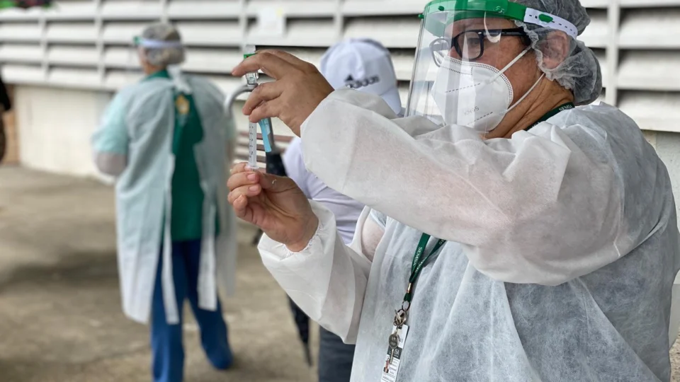 Estrutura no sambódromo será mais um posto de vacinação contra a Covid-19 para trabalhadores de saúde