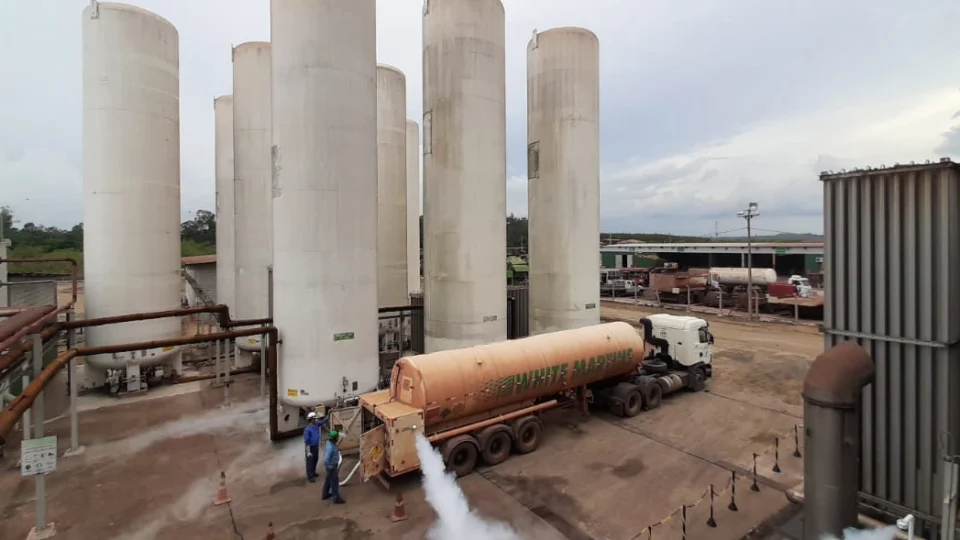 Amazonas receberá doação de 300 mil m³ de oxigênio líquido de empresa maranhense