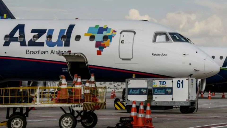 Companhias aéreas farão transporte gratuito de vacina contra a Covid-19 para interior do AM; Veja.
