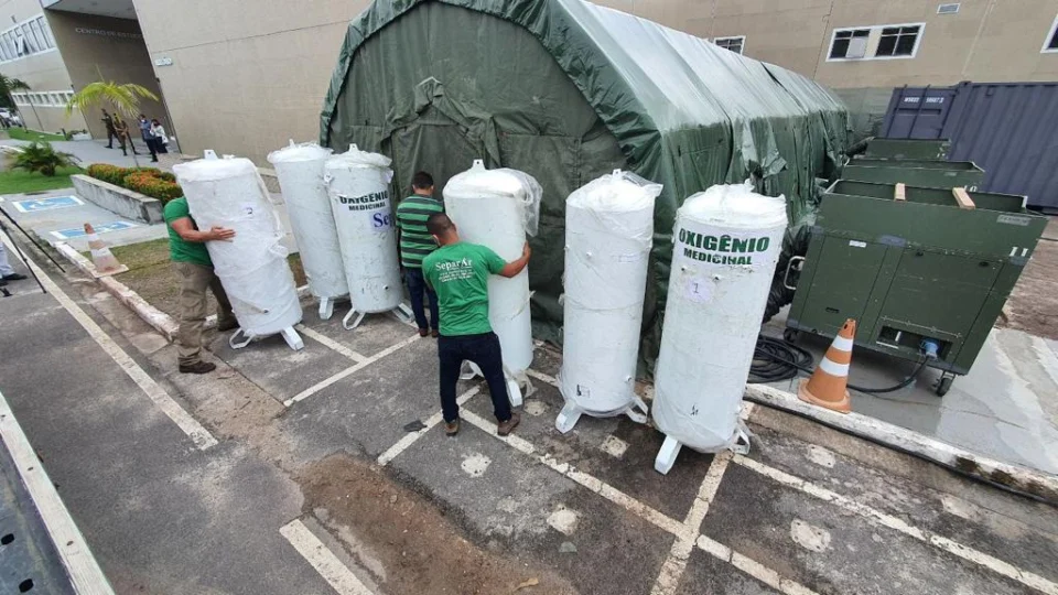 Montagem de usinas de oxigênio em enfermaria de campanha no Delphina Aziz é iniciada