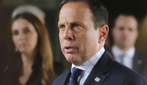 João Doria afirma que irá liberar imediatamente vacinas ao Ministério da Saúde