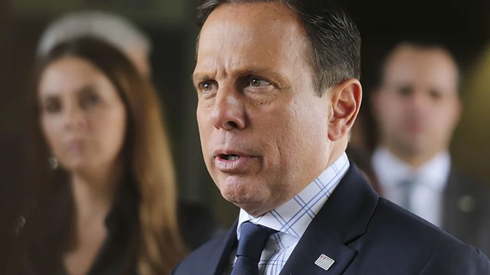 Doria suspende envio imediato das 50 mil doses de vacinas para o AM; “Falta de controle”