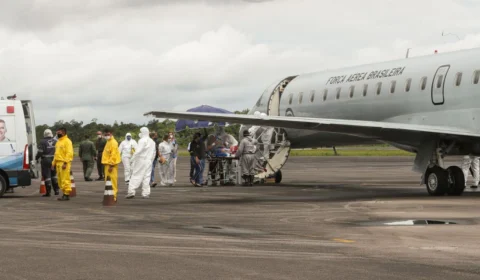 Covid-19: pacientes de Parintins começam a ser transferidos para tratamento em outros estados